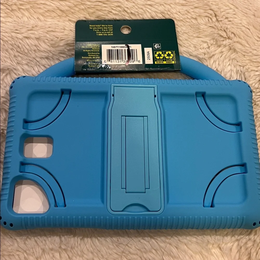 NEW lot of 3 Universal 7